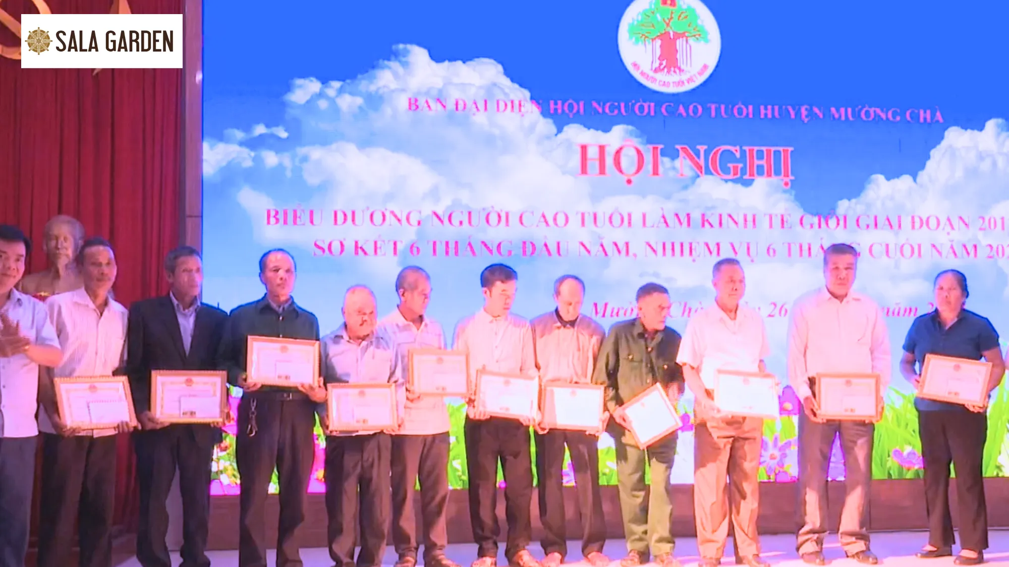 le-ky-niem-nguoi-cao-tuoi-viet-nam