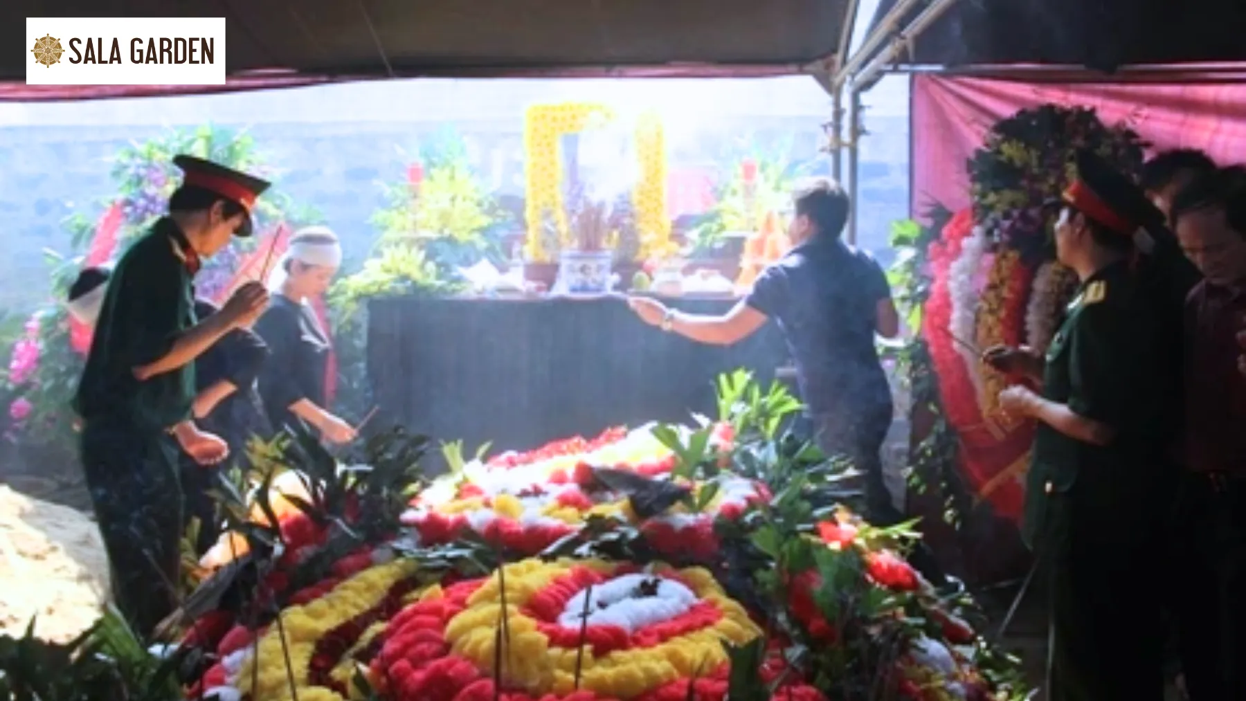 bia-mo-nhac-si-an-thuyen