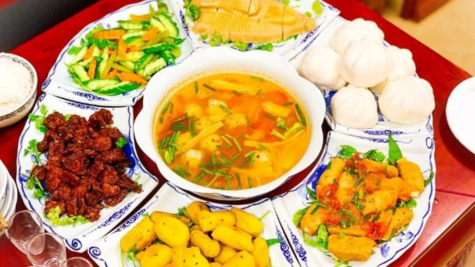 mam-cung-chay-gom-nhung-gi